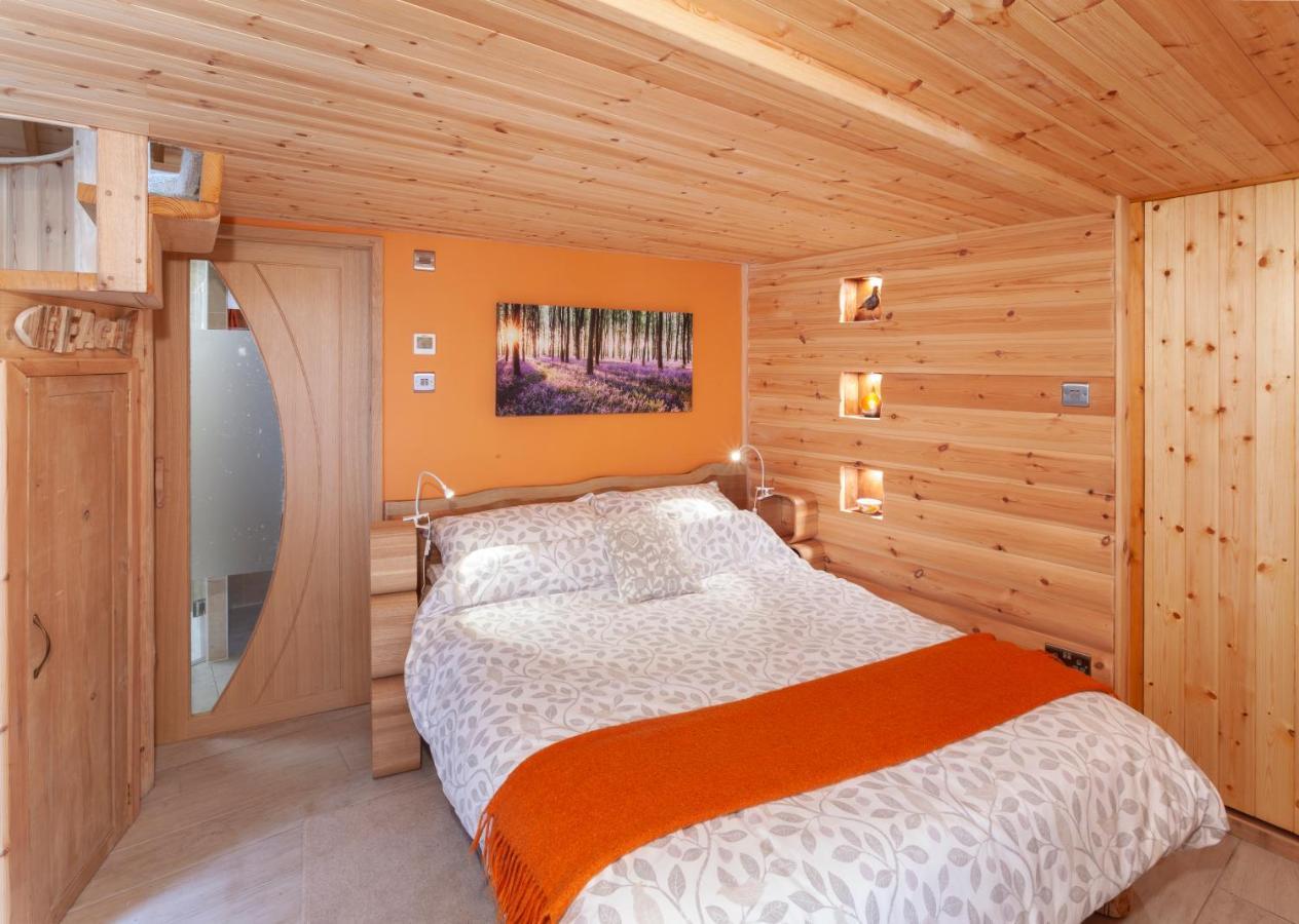 Porthole Log Cabin 마인헤드 외부 사진