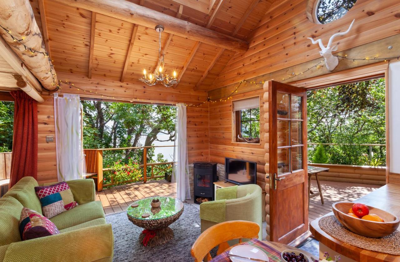 Porthole Log Cabin 마인헤드 외부 사진