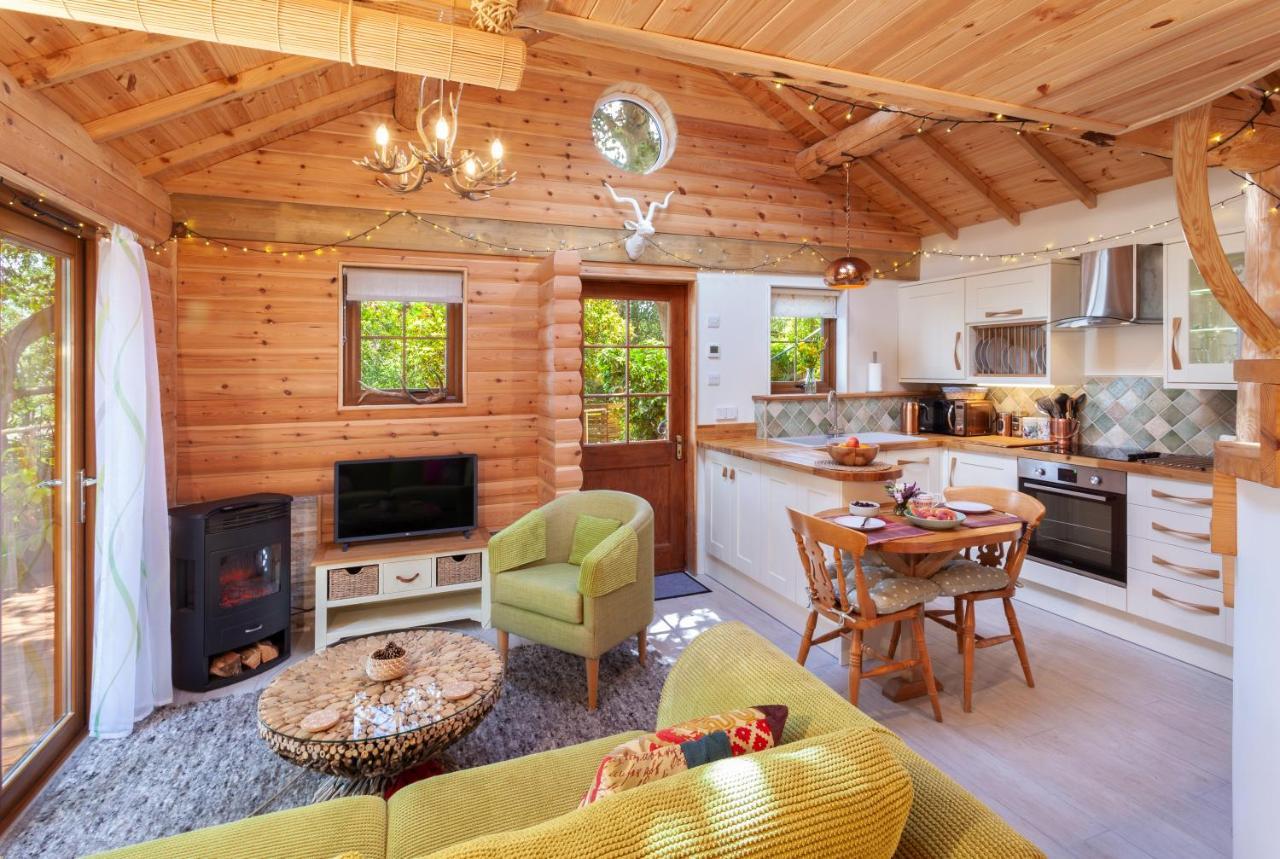 Porthole Log Cabin 마인헤드 외부 사진